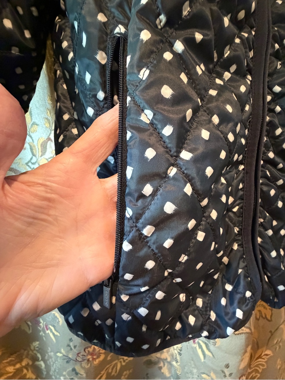 Landsend Quilted Pimaloft Black With WhiteDot Print Packable EUC Women’s Medium - Picture 3 of 15